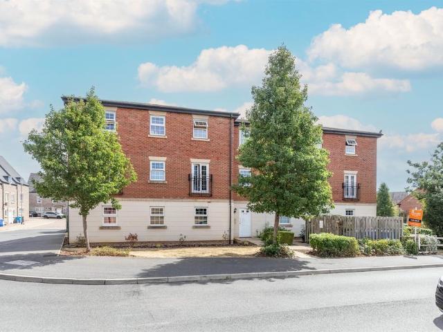 Flat for sale in Rothwell