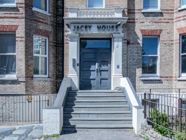 Flat for sale in West Cliff, Bournemouth