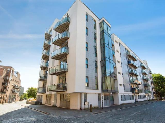 Flat for sale in Ropewalks, Calderstones