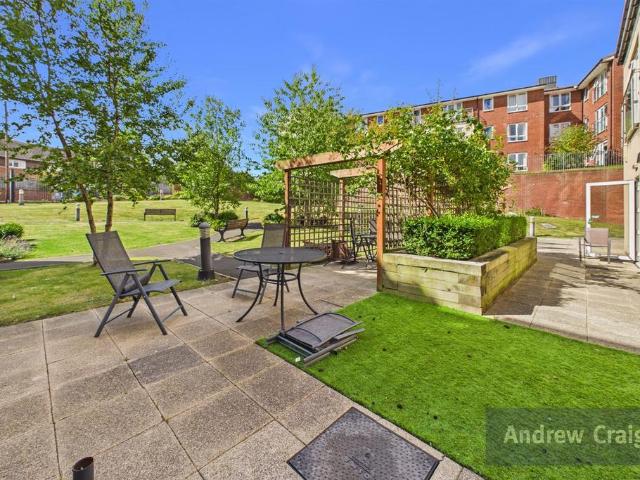 Flat for sale in Ford Estate, Tyne And Wear