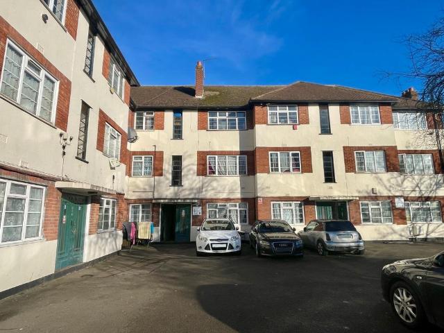 Flat for sale in Alperton, Greater London