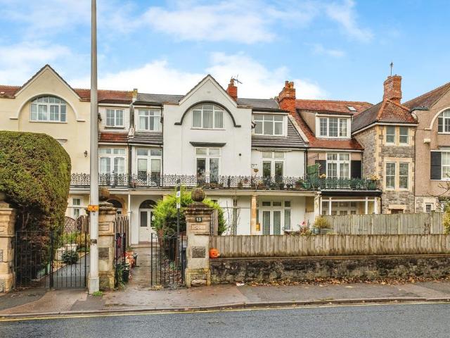 Flat for sale in Weston-super-mare, North Somerset