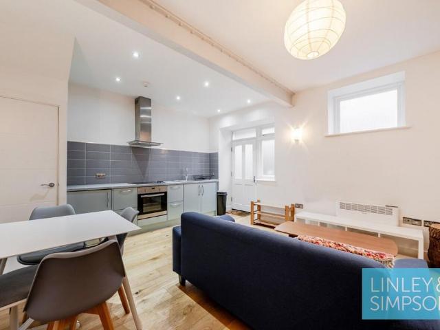 Flat for sale in Arena Quarter, Leeds
