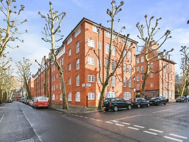 Flat for sale in Millbank Estate, Greater London