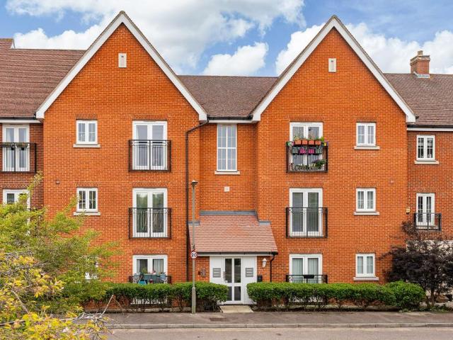 Flat for sale in Colliers End, Hertfordshire