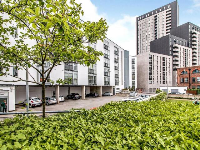 Flat for sale in Hulme, Georgia