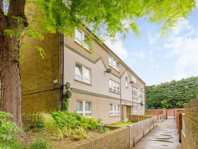 Flat for sale in Mill Meads, Greater London