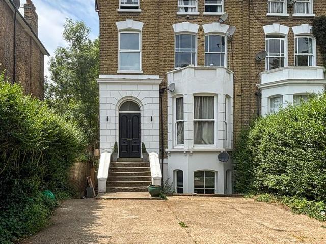 Flat for sale in London Borough of Lewisham, Greater London