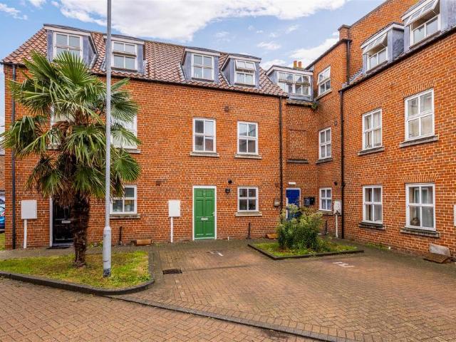 Flat for sale in Bargate, Boston