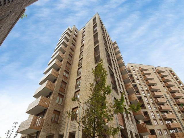 Flat for sale in Roding Riverside, Greater London
