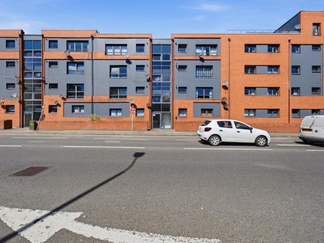Flat for sale in New Cathcart, Muirend
