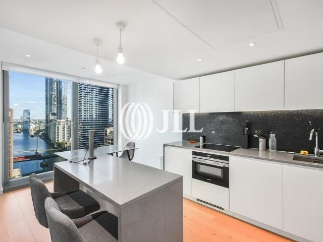 Flat for sale in London Borough of Tower Hamlets, Greater London