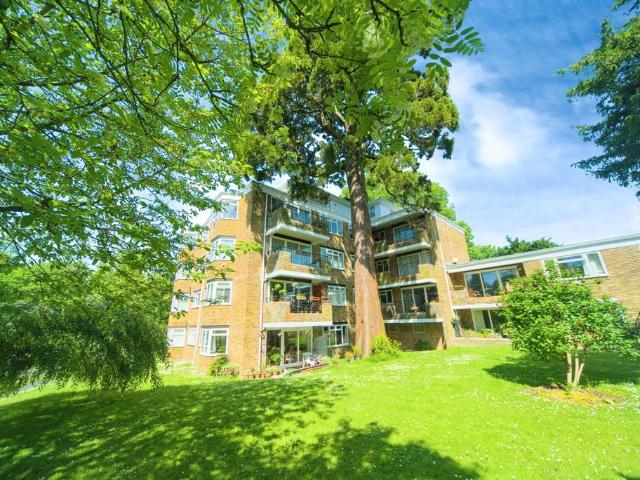Flat for sale in Brighton & Hove