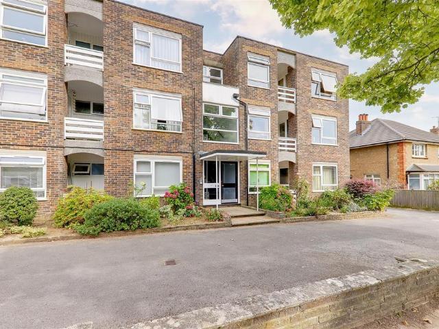 Flat for sale in West Worthing, Worthing