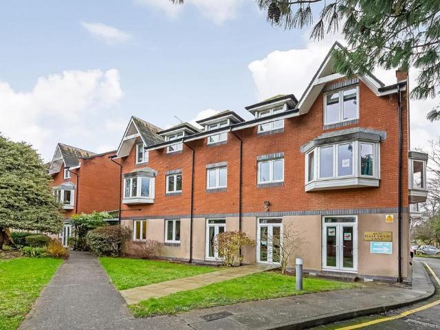 Flat for sale in Dulwich Village, Greater London