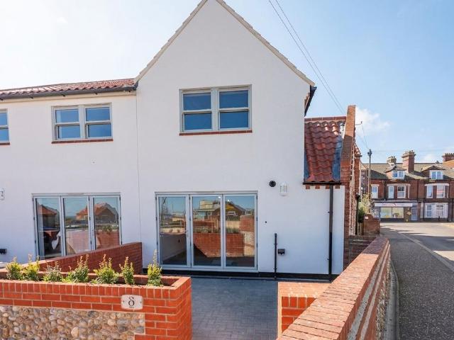 Flat for sale in Comers, Norfolk