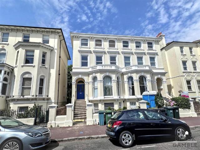 Flat for sale in Eastbourne, East Sussex