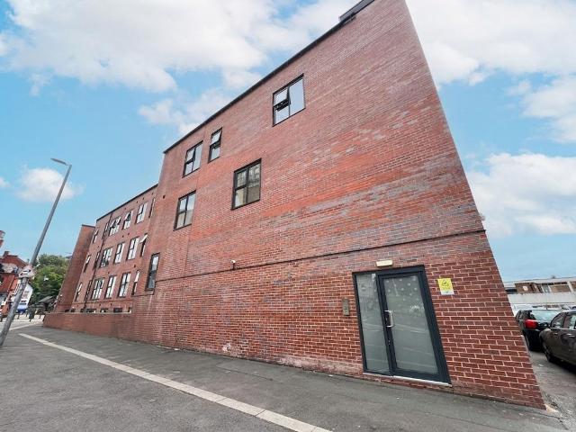 Flat for sale in Salford, Greater Manchester