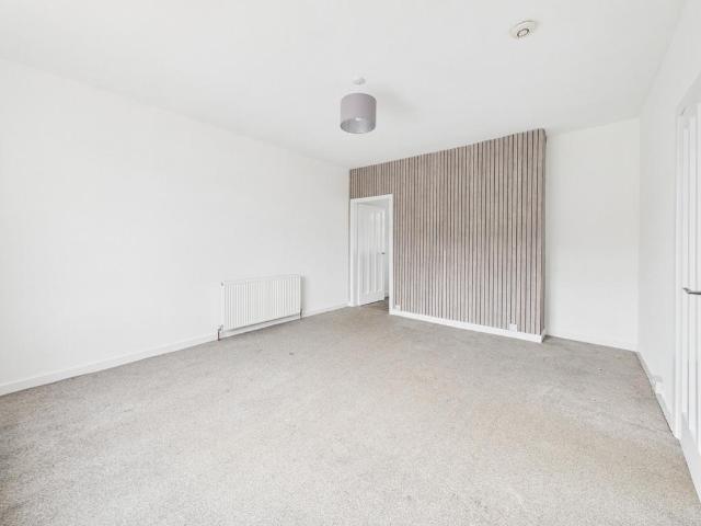 Flat for sale in Dalry, Scotland