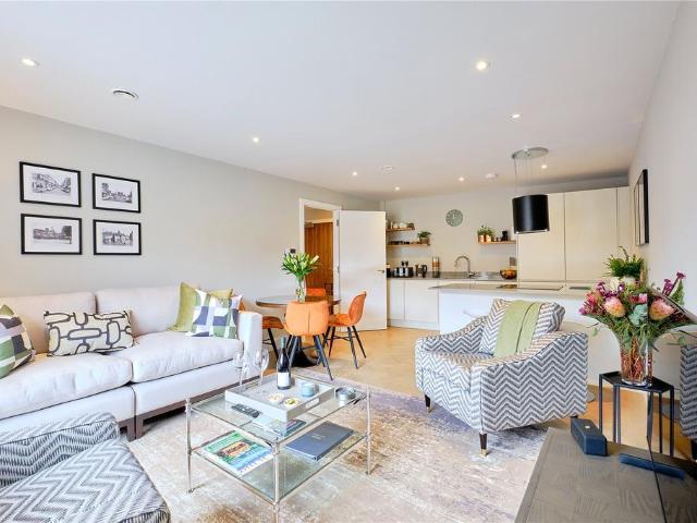 Flat for sale in Low Harrogate, Harrogate