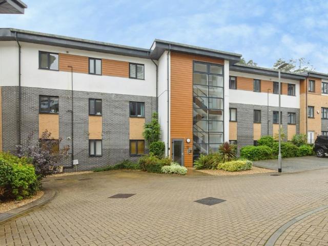 Flat for sale in St. Austell Bay, Cornwall