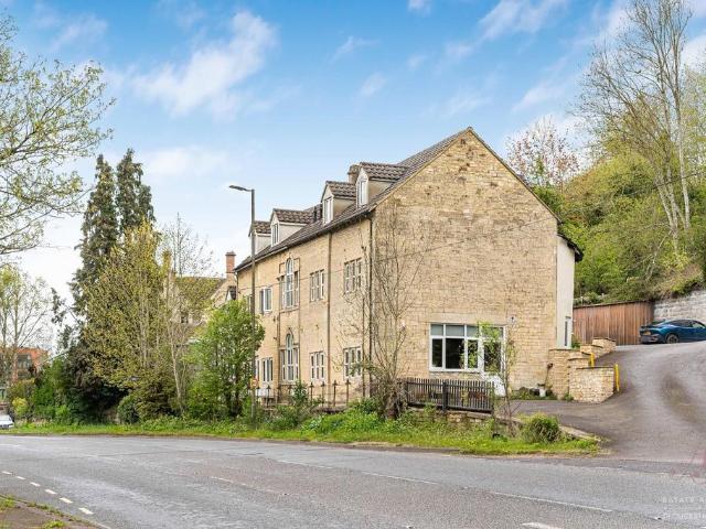 Flat for sale in School House, Gloucestershire