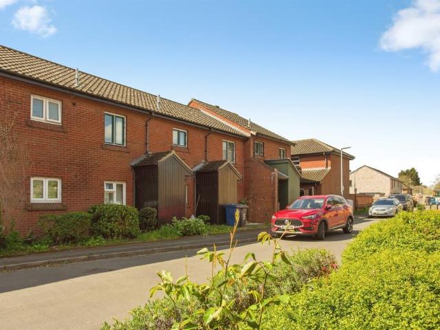Flat for sale in Arbury, Cambridgeshire