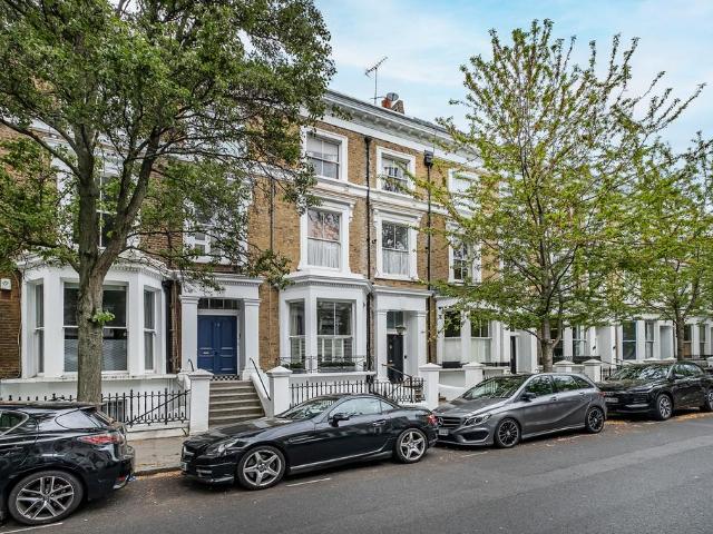 Flat for sale in Notting Hill, Greater London