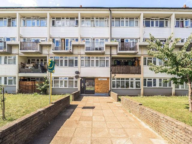 Flat for sale in Greater London