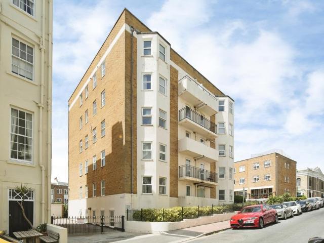 Flat for sale in Kemptown, Brighton & Hove