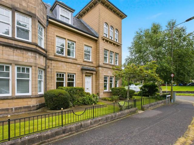 Flat for sale in Cambuskenneth, Scotland