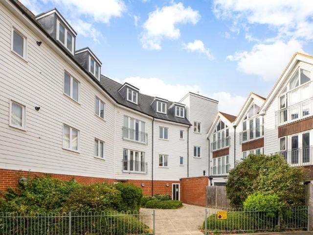 Flat for sale in Thurston Park, The Bridge
