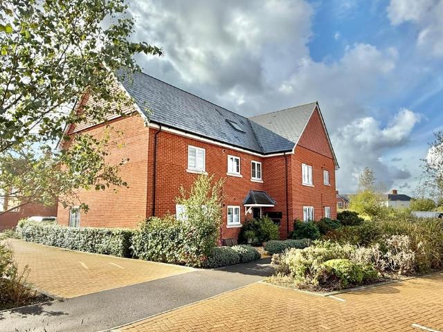 Flat for sale in Ringwood, Ashurst Bridge