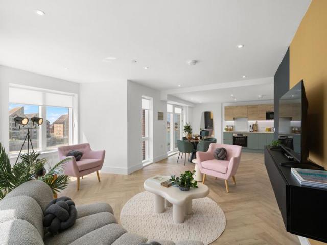 Flat for sale in Kingston Buci, Adur
