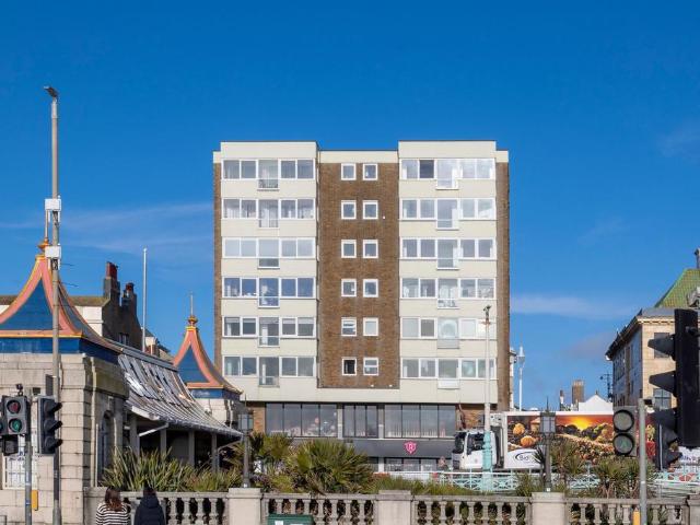 Flat for sale in Queen's Park, Brighton & Hove