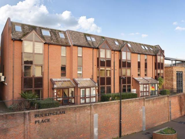 Flat for sale in Castlefield, Cressex