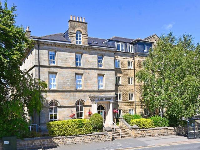 Flat for sale in Low Harrogate, Harrogate
