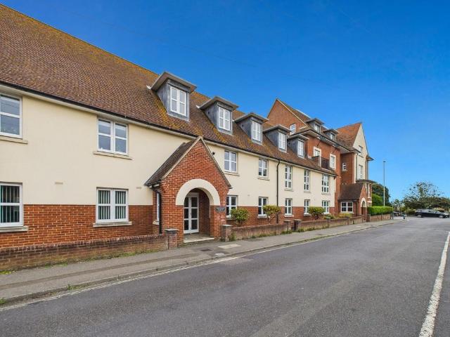 Flat for sale in Worthing, West Sussex
