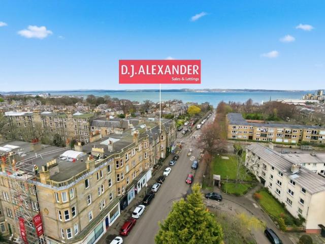 Flat for sale in Trinity, Scotland