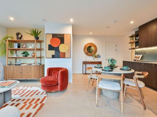 Flat for sale in Elephant and Castle, Greater London