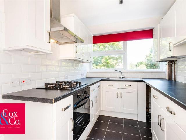 Flat for sale in West Worthing, Worthing