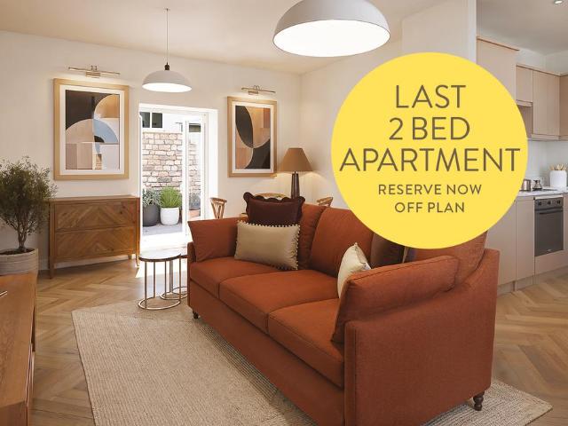 Flat for sale in Feckenham, City Of Bristol