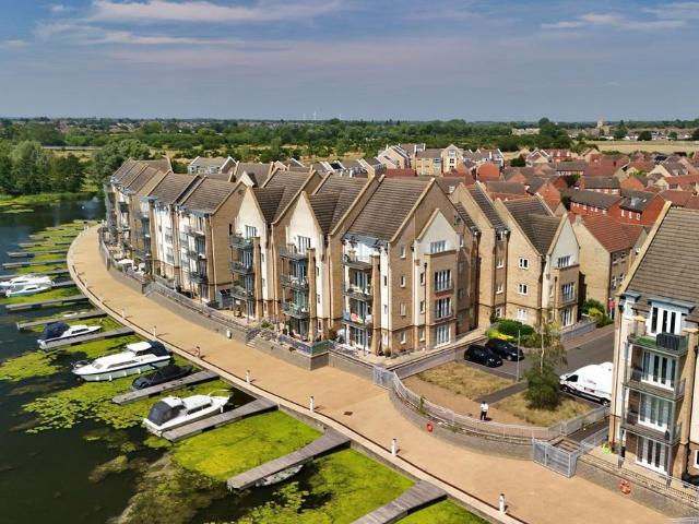 Flat for sale in Huntingdon, Cambridgeshire