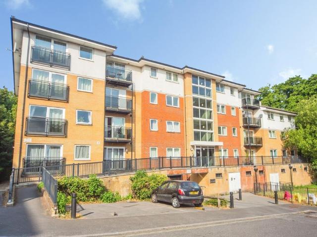 Flat for sale in Hollybrook, City Of Southampton