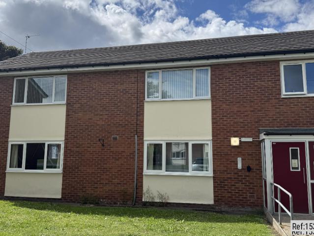 Flat for sale in Penycae, Wales