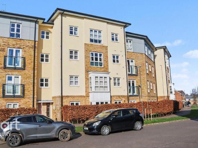 Flat for sale in Walton Court, Aylesbury