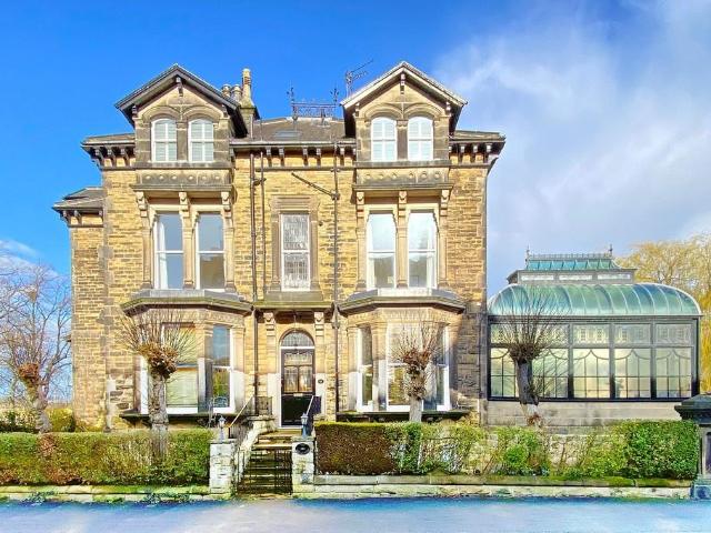 Flat for sale in Low Harrogate, Harrogate