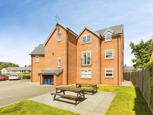 Flat for sale in Northop, Wales
