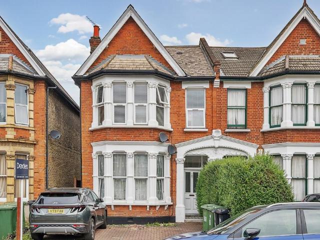 Flat for sale in London Borough of Lewisham, Greater London
