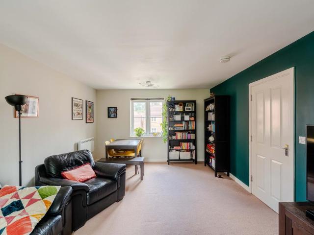 Flat for sale in Feckenham, City Of Bristol